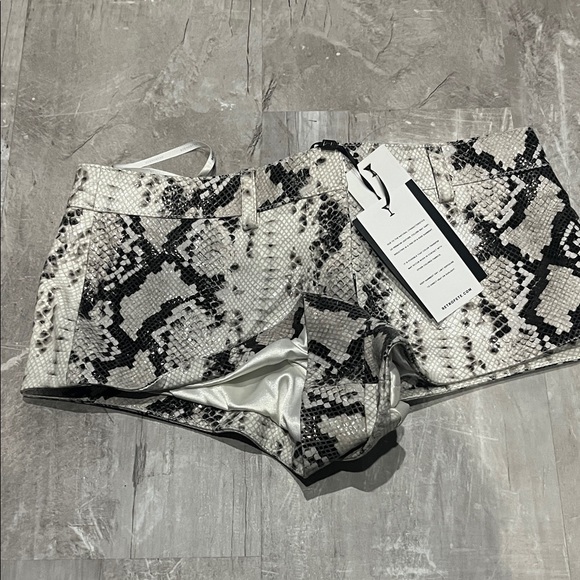 Retrofete Pants - Retrofête Aven Real Leather Shorts